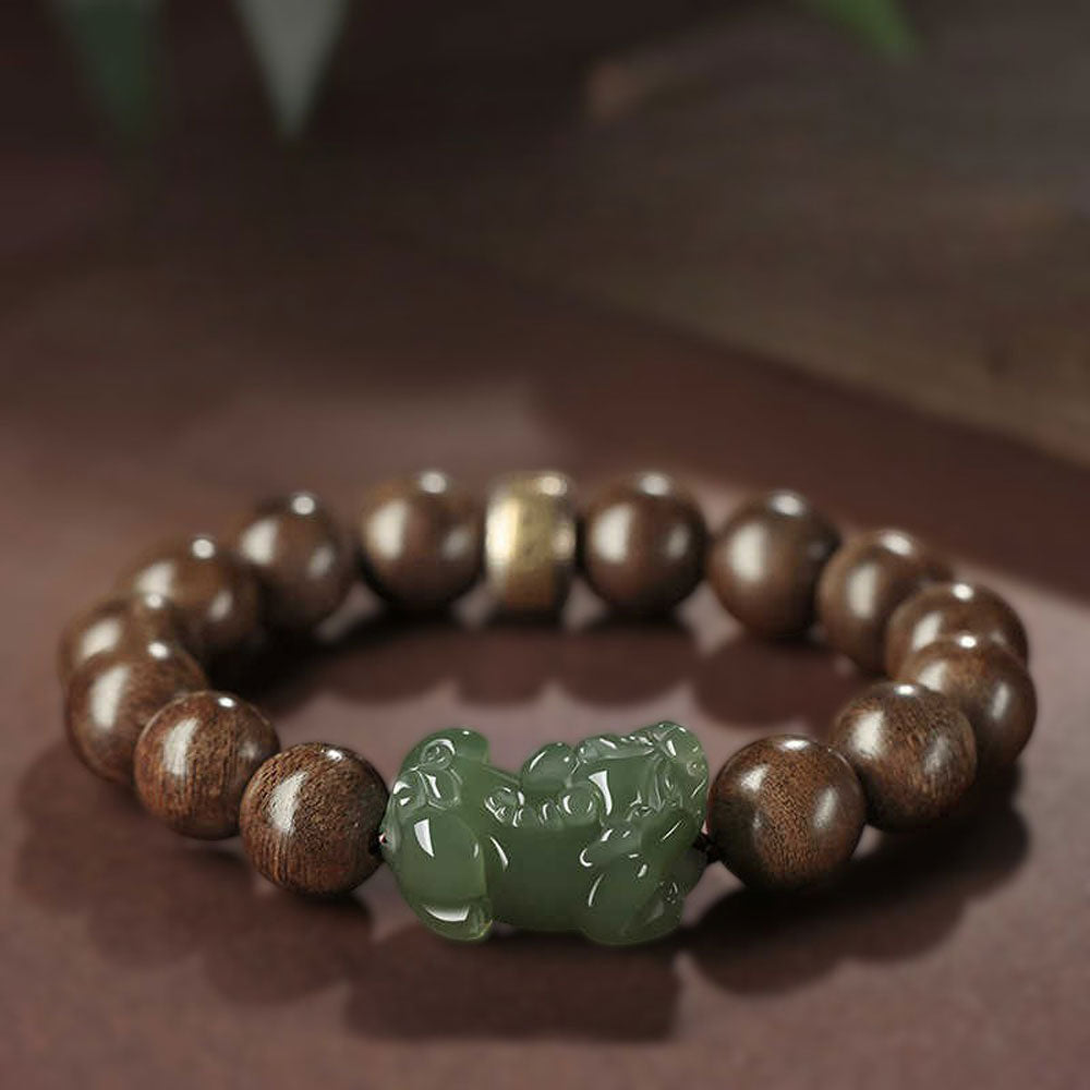 Natural Agarwood Beads with Hetian Qing Jade Pixiu – BlueDail