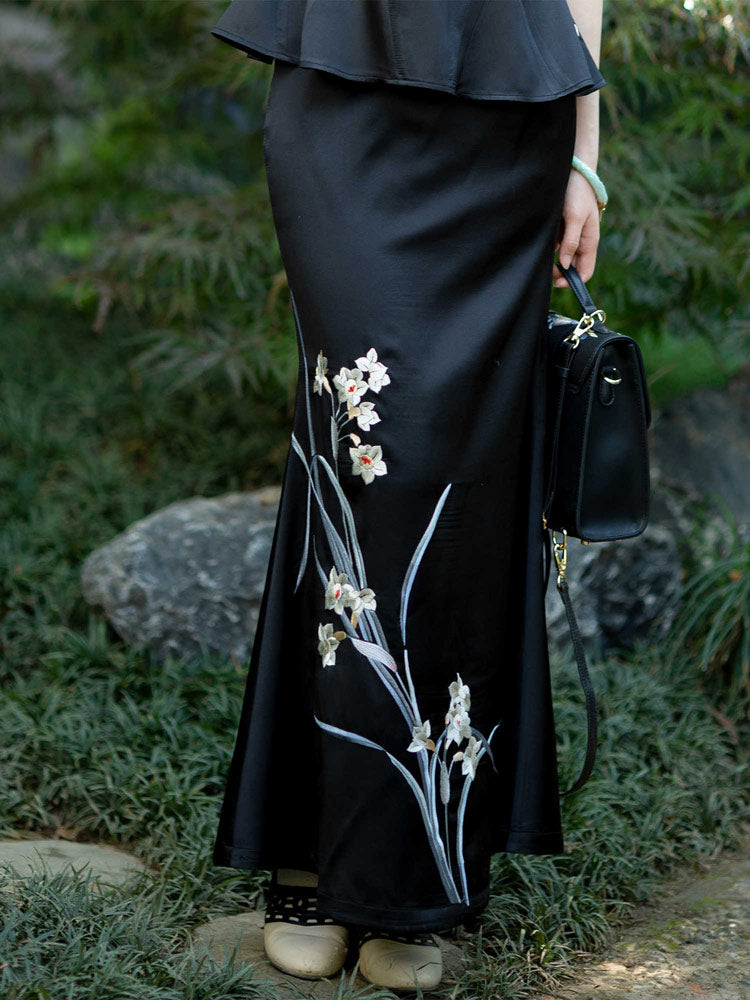 Chinese-Inspired Vintage Embroidery Silk Satin Fitted Mermaid Skirt-01