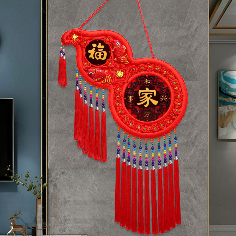 Gourd-shaped Peach Wood Chinese Knot Wall Hanging Decoration for Living Room, Housewarming Gift-01