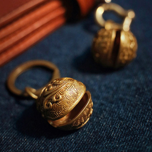 Vintage Chinese Auspicious Cloud Pattern Handcrafted Brass Gourd-shaped Bell Pendant-02