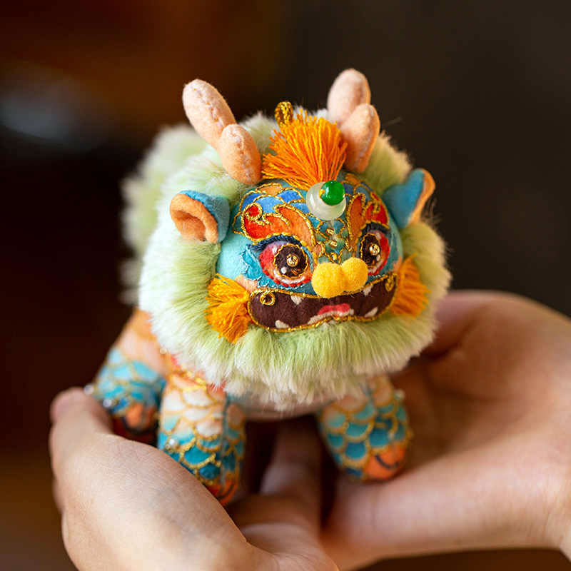 Authentic Chinese Qilin Embroidery Kit – Mythical Beast from Shan Hai Jing | DIY Cultural Heirloom & Meaningful Gift-03