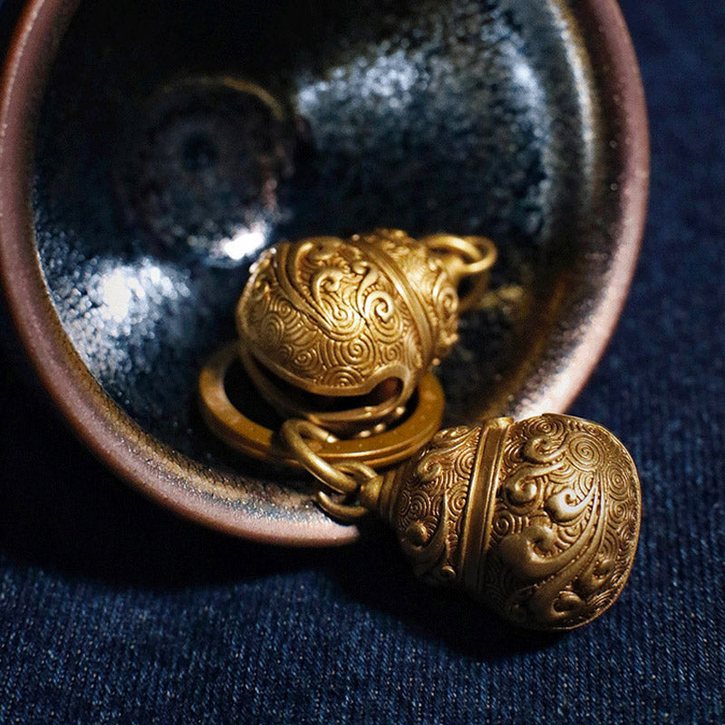 Vintage Chinese Auspicious Cloud Pattern Handcrafted Brass Gourd-shaped Bell Pendant-03
