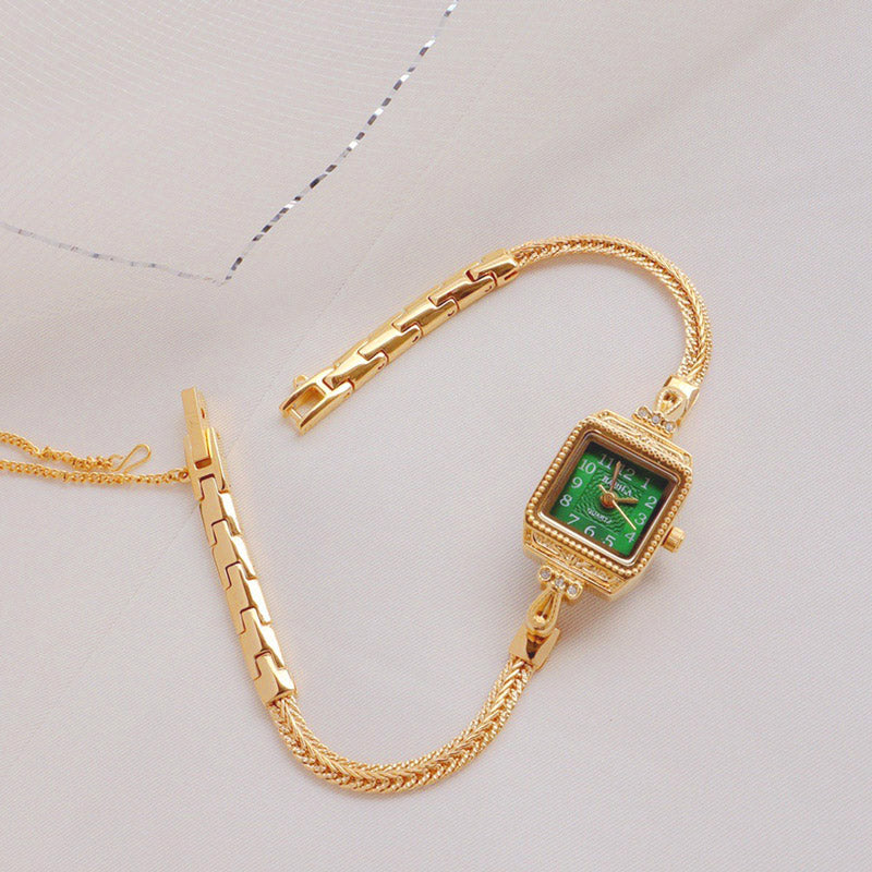 Retro Exquisite Green Square Watch for Women-04