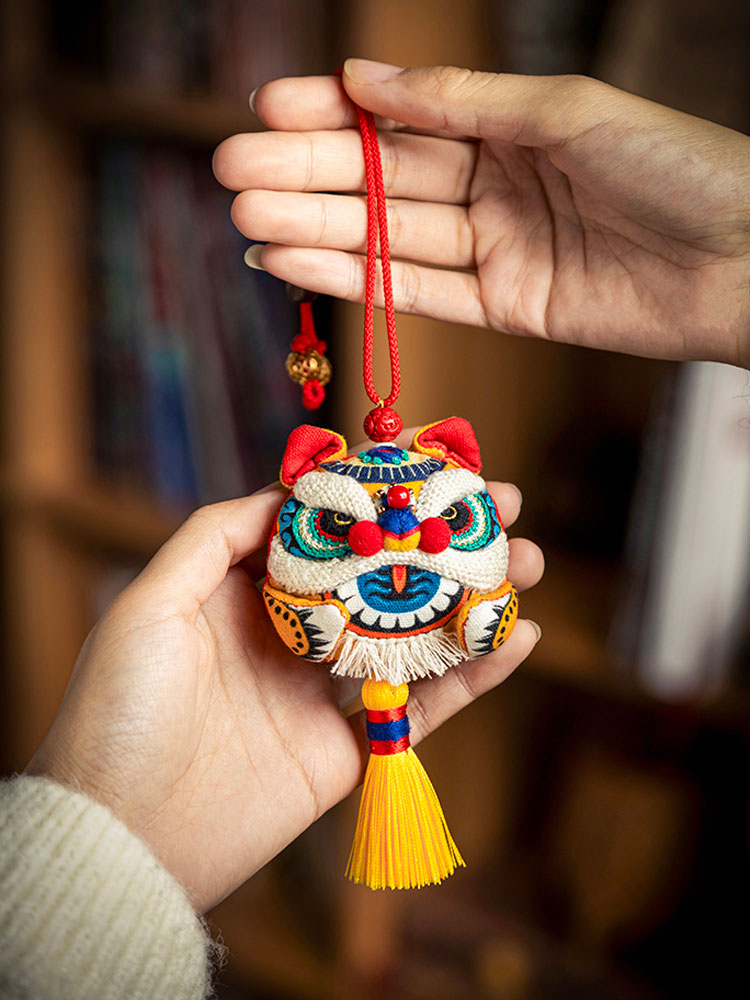 Peace Double Fish and Joyful Lion Talisman Hand Embroidery DIY Material Kit-Blessing Embroidery Amulet and Protective Blessing Sachet Christmas Gift-05