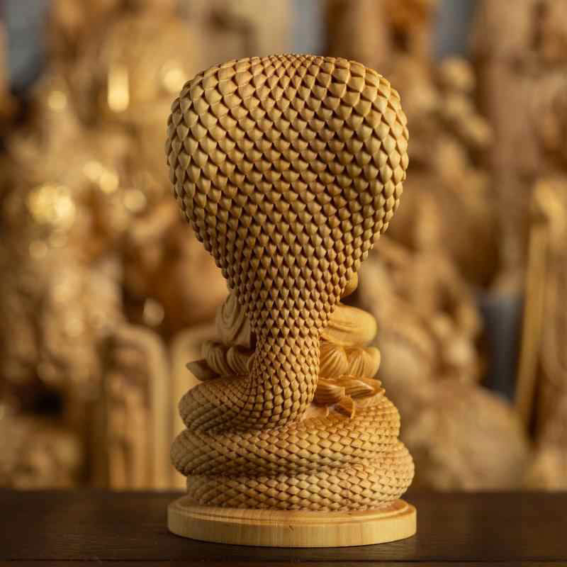 Boxwood Carving: The Serpent King Mucalinda Sheltering the Meditating Buddha During His Enlightenment-03