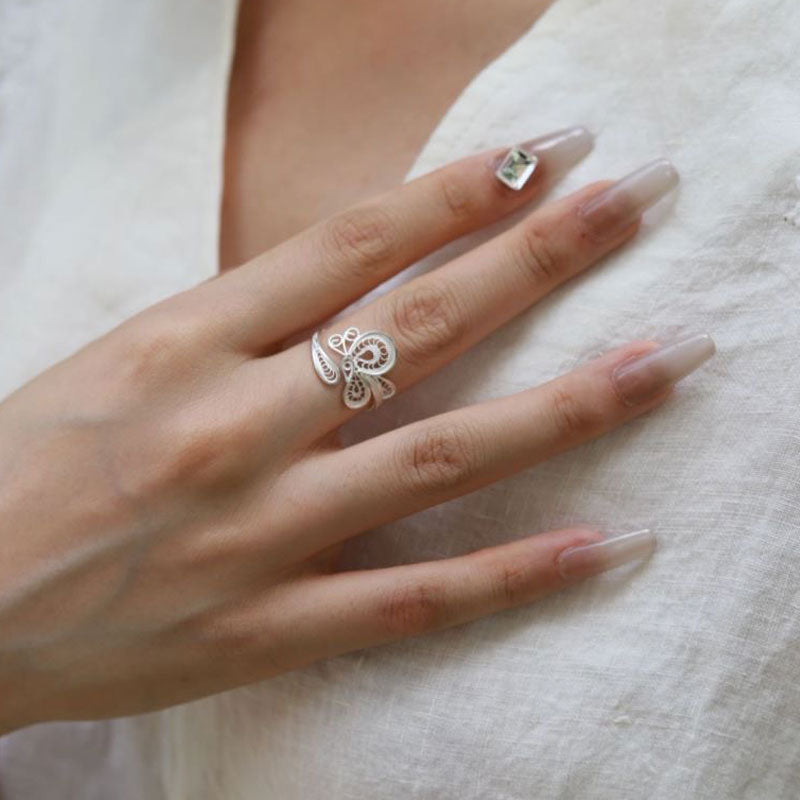 Vintage Simple Plain Silver Fish-shaped Hollow Filigree Ring Jewelry Gift-06
