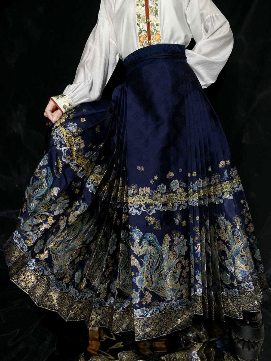 Phoenix in Flight Brocade Mamian Skirt – Ming-Style Woven Gold Hanfu Skirt-09