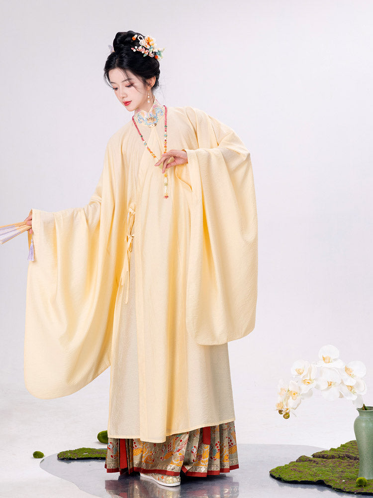Women's Ming Dynasty-style Gold Embroidered Mamianqun Hanfu Skirt-10