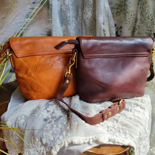 Petit sac carré en cuir de vache vintage décontracté fait à la main avec des grappes de fleurs