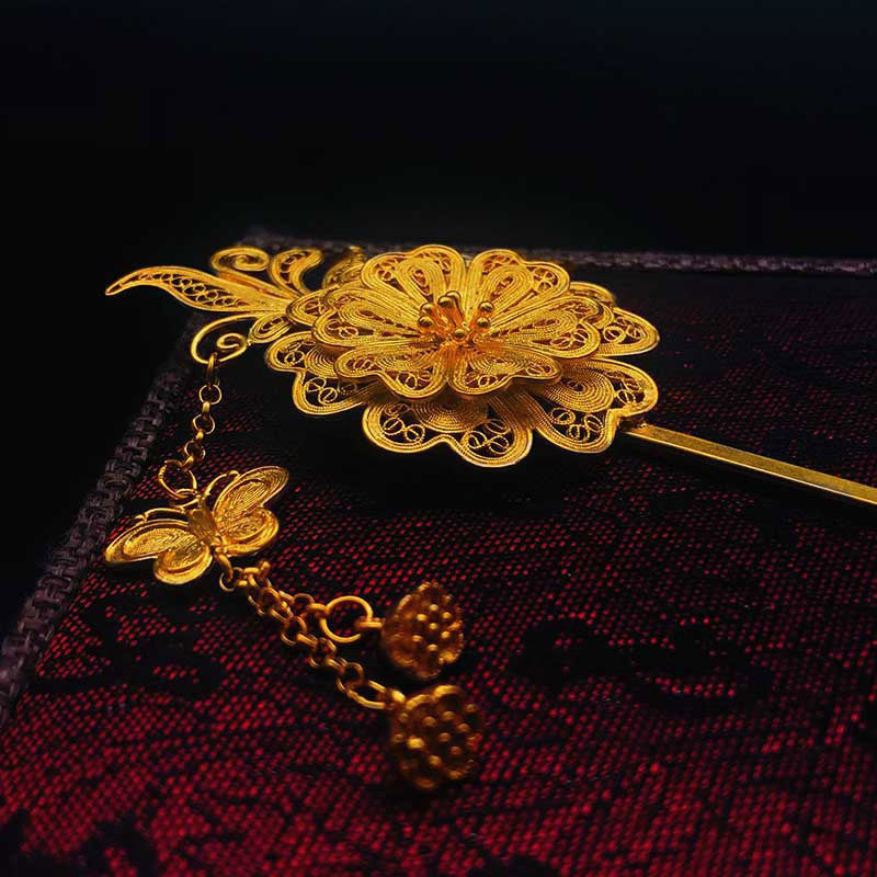 Épingle à cheveux en filigrane à double fleur en argent sterling 999 de style chinois vintage fabriquée à la main avec pompon papillon et bourgeons