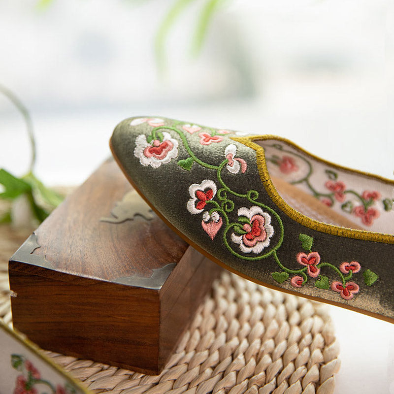 Chaussures plates brodées de vignes fleuries pour femmes