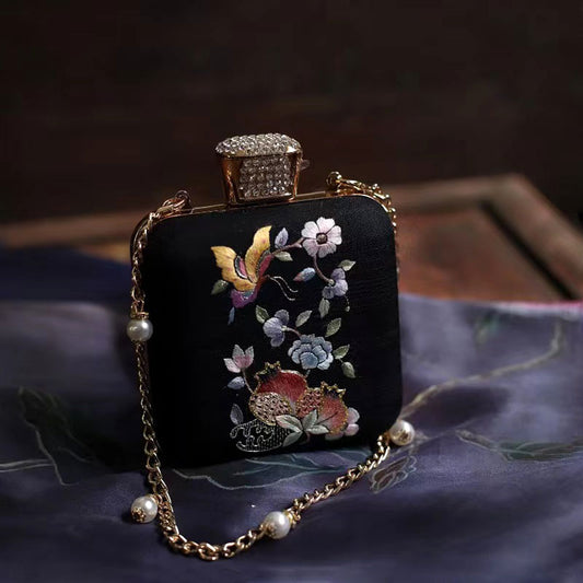 Petit sac en soie brodé Su fait à la main