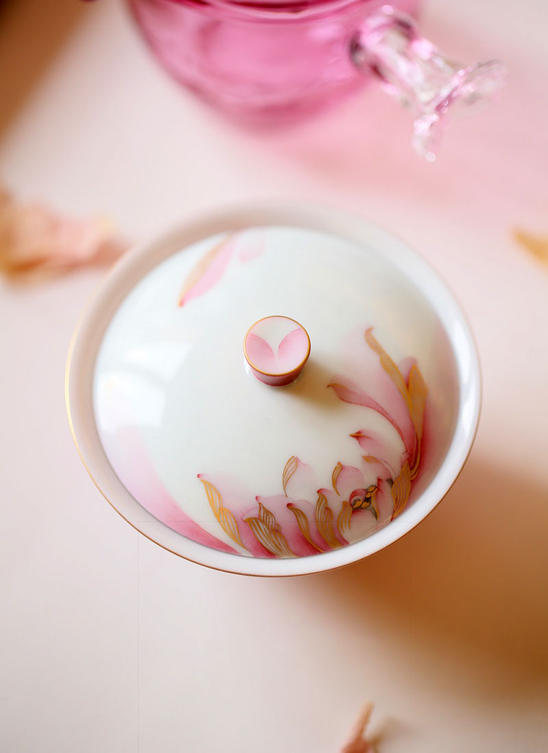 Chinese Jingdezhen Hand-painted Blooming Flowers Porcelain Tea Cup Set with Lid