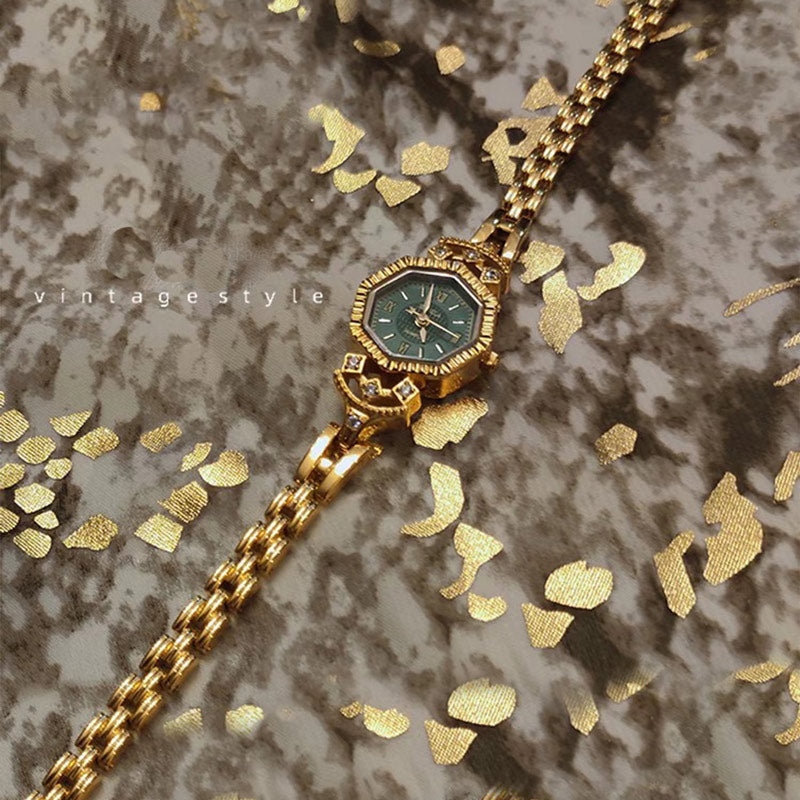 Montre de style baroque à cadran octogonal vert vintage pour femme