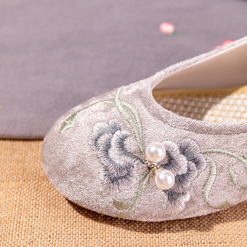 Escarpins à talon moyen avec bride de cheville et broderie pour femmes