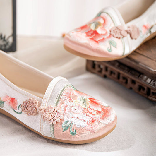 chaussures plates brodées de fleurs de pivoine vintage avec boucle chinoise délicate