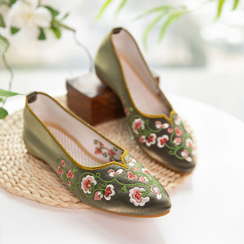Chaussures plates brodées de vignes fleuries pour femmes
