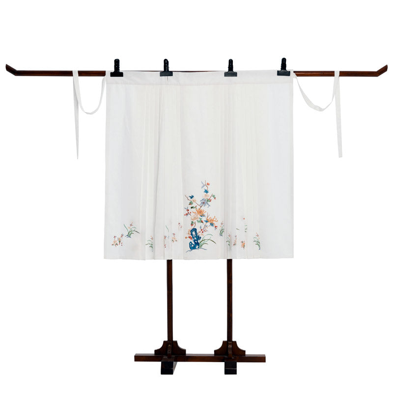 chinese horse face skirt