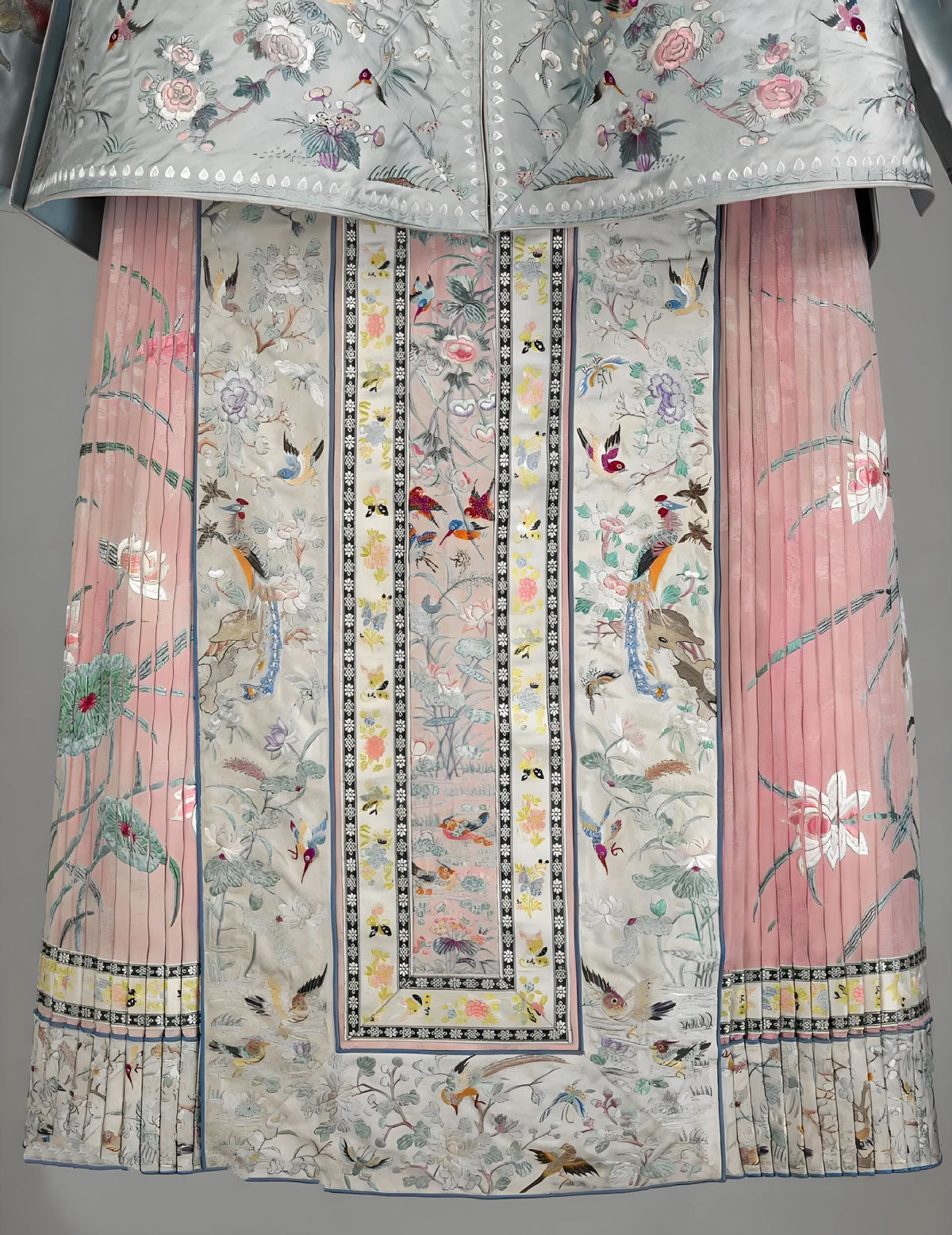 How Ma Mian Qun Became the Must-Have Skirt for Cultural Fashion Lovers