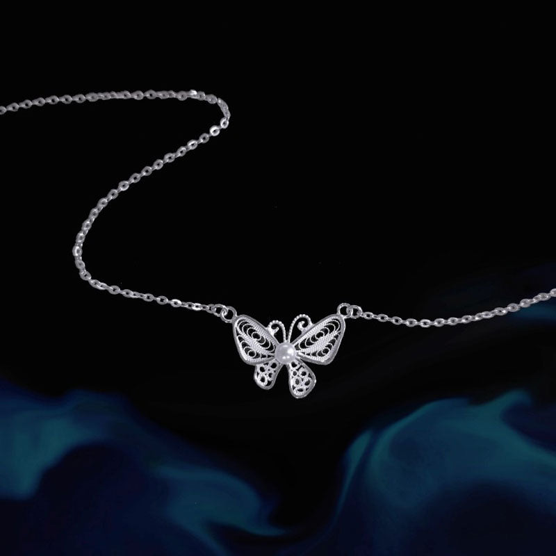 Exquisite Plain Silver Filigree Butterfly Necklace Inlaid with Natural Freshwater Pearls-01