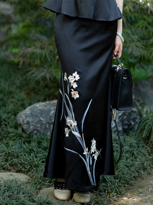Chinese-Inspired Vintage Embroidery Silk Satin Fitted Mermaid Skirt-01