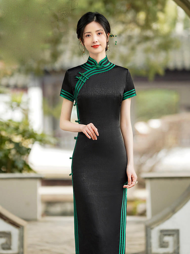 Vintage Black Artistic Cracked Pattern Texture Fragrant Cloud Brocade Cheongsam Dress for Women-02