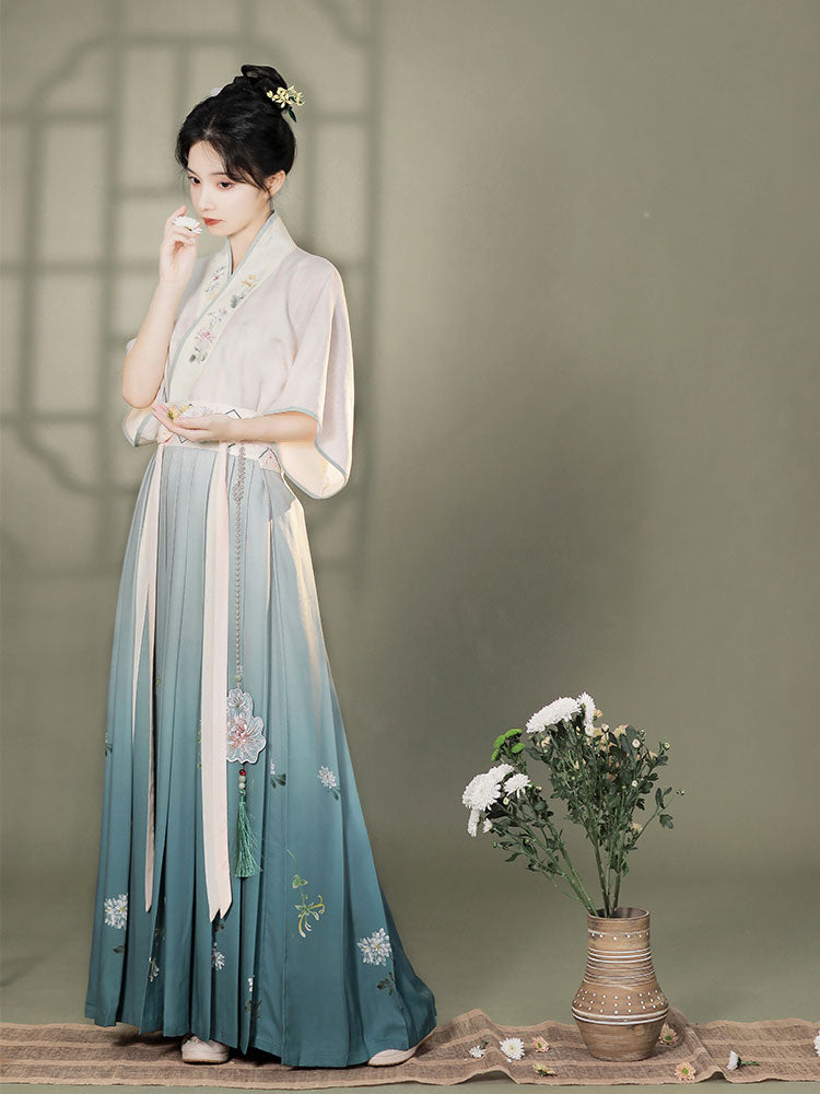Graceful Vintage Ombre Blue Embroidered Flower Modern Hanfu Skirt Inspired by the Song Dynasty-02