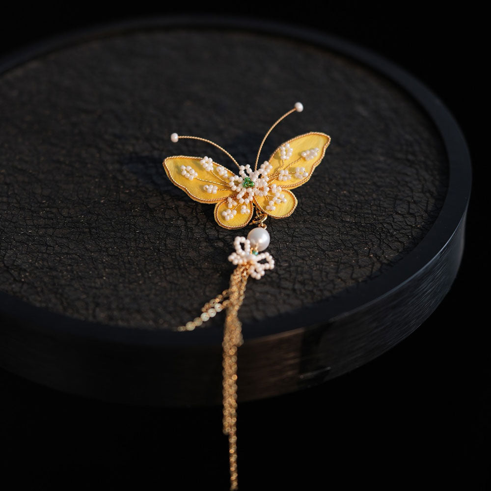 Chinese Ronghua Butterfly Tassel Brooch — Elegant Gift for Her-01
