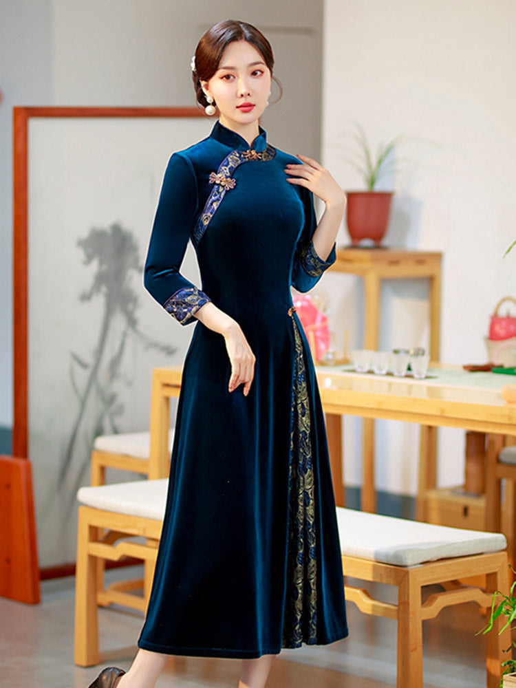 Loose-Fit Improved Vintage Mid-length Sleeve Velvet Cheongsam Dress for Women-02