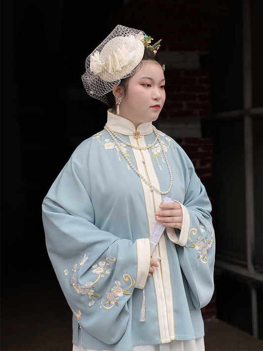 Plus Size Hanfu Ma Mian Qun Skirt Set - Traditional Chinese Hanfu Outfit with Vintage Embroidery, Loose Fit & Modest Elegance-02
