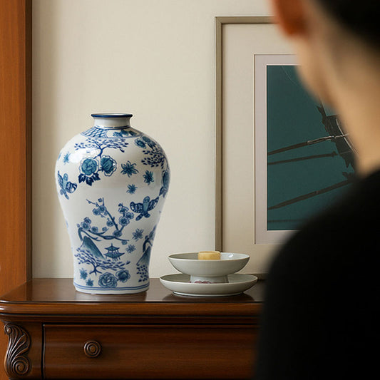 Song Dynasty-Inspired Elegance Hand-Painted Blue & White Porcelain Vase-02