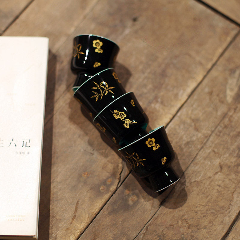 Suì Hán Sān Yǒu - Hand-painted Pine, Bamboo, Plum with Gold Foil Ceramic Teacup Wine Cup-02