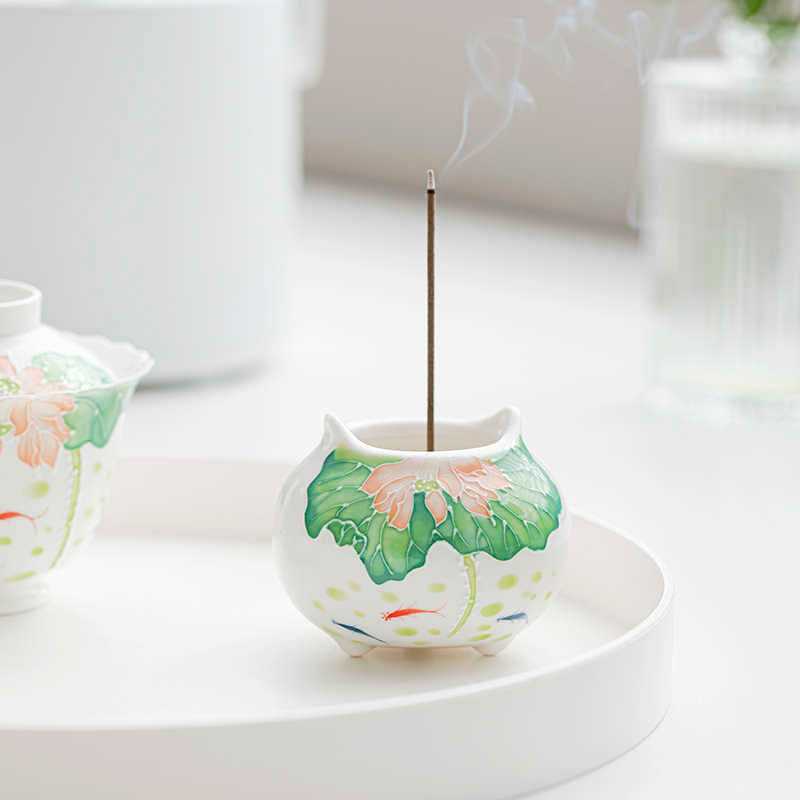 Hand-Painted Koi & Lotus Porcelain Incense Burner (100 ml)-02