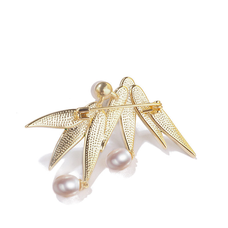 Chinese Classic Bamboo Leaf Brooch Pin for Women Adorned with Freshwater Pearls-03