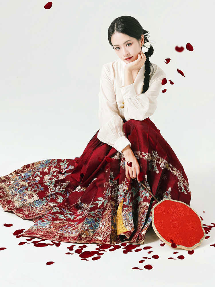 Herbal Romance – Chinese Herbal Love Story Ma Mian Qun Hanfu Skirt-03