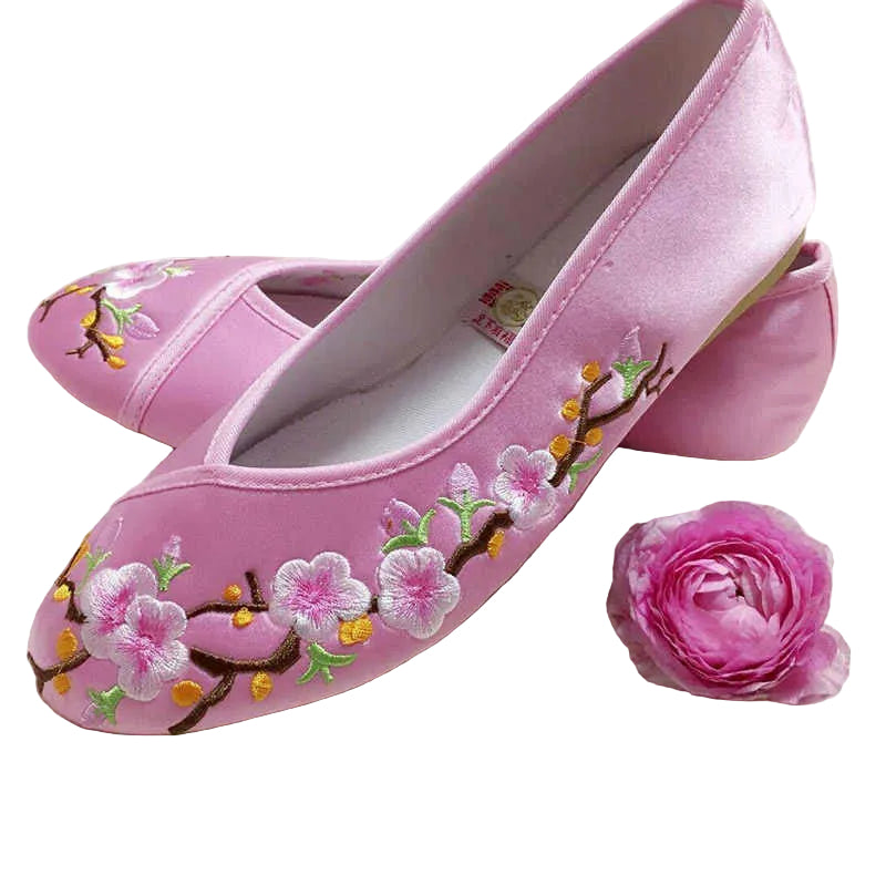 Chinese-Style Satin Embroidered Slip-On Flats | Plum Blossom-03