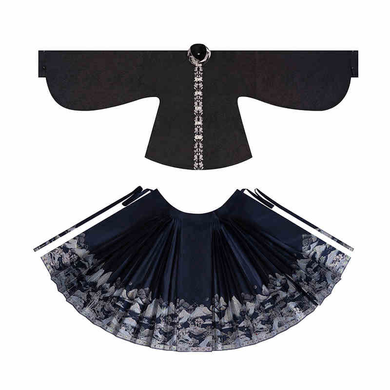 Mountain, Sea, Moon, and Brightness - Mamianqun Skirt with black shirt