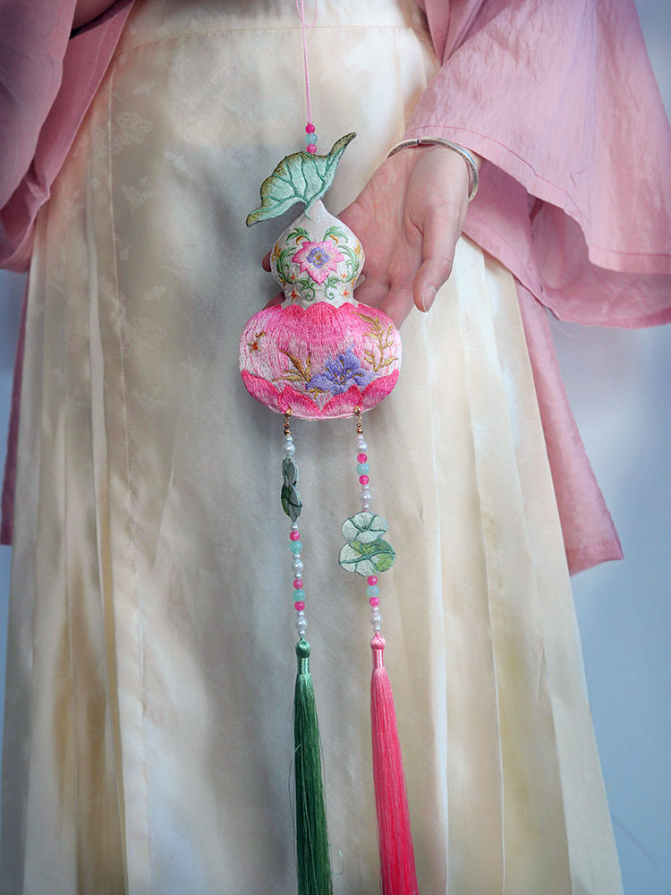 Double-Sided Embroidered Pink Lotus Tassel Sachet Charm-03