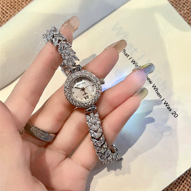 Exquisite and Stylish Rhinestone Bracelet Watch for Women-04