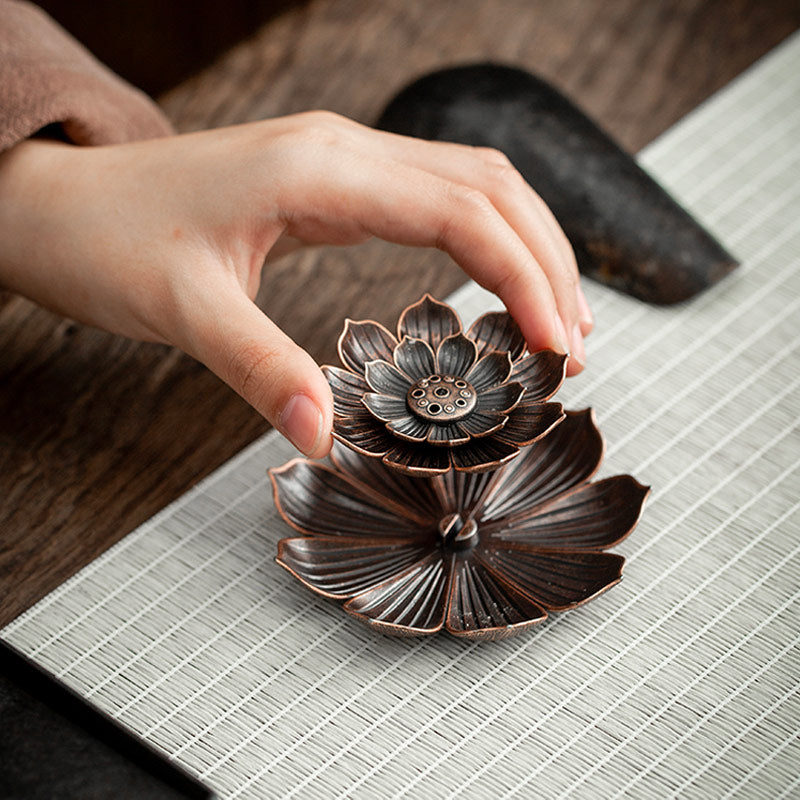 Lotus Blossom Incense Holder – Detachable Multi-Hole Design for Zen Rituals-04