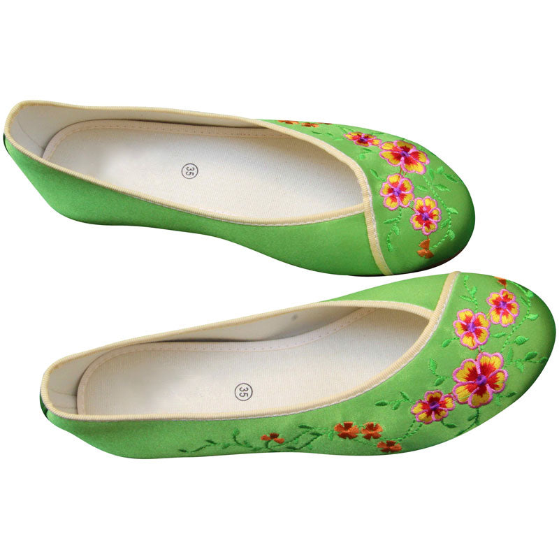 Plum Blossom-Embroidered Tender Green Flats-04