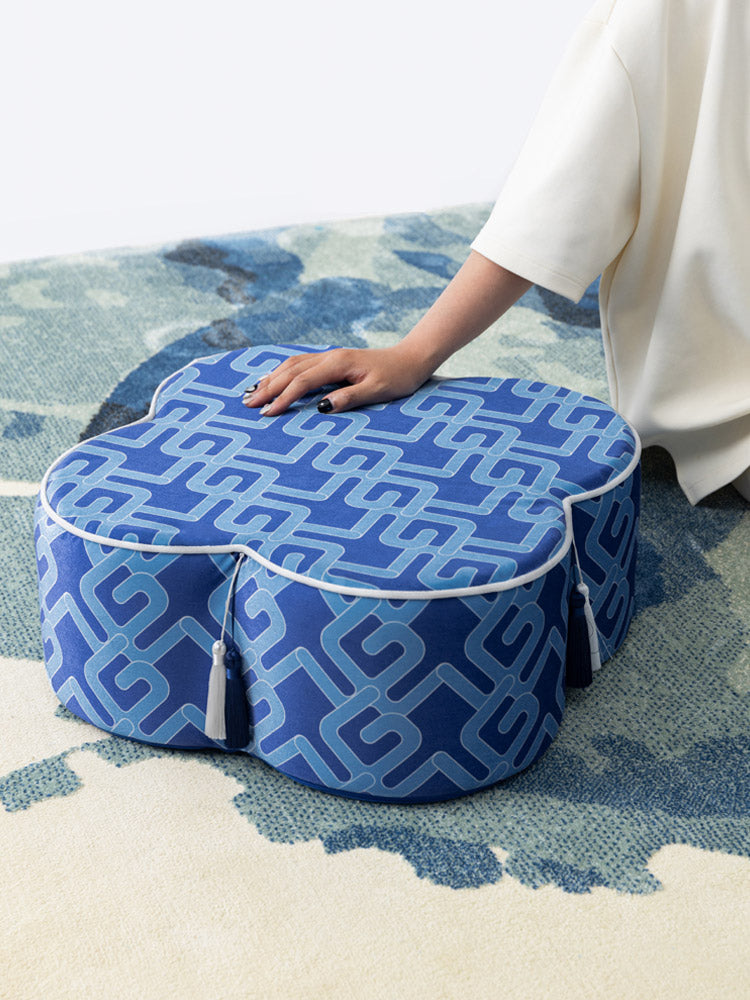 Chinese Blue and White Meditation Cushion Pouf-05