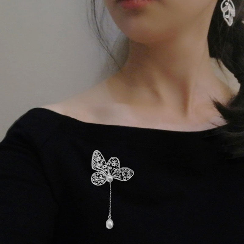Vintage Plain Silver Filigree Butterfly Brooch/Pendant with Natural Freshwater Pearls-04