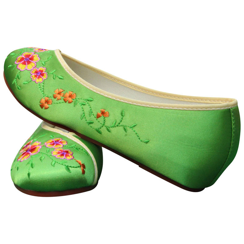 Plum Blossom-Embroidered Tender Green Flats-05