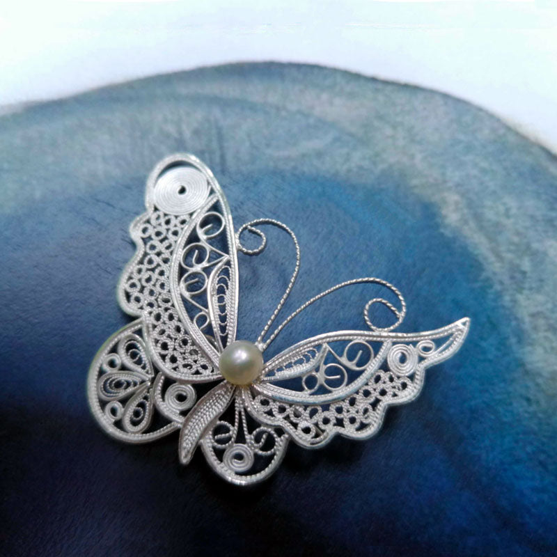 Vintage Plain Silver Filigree Butterfly Brooch Inlaid with Natural Freshwater Pearl-03