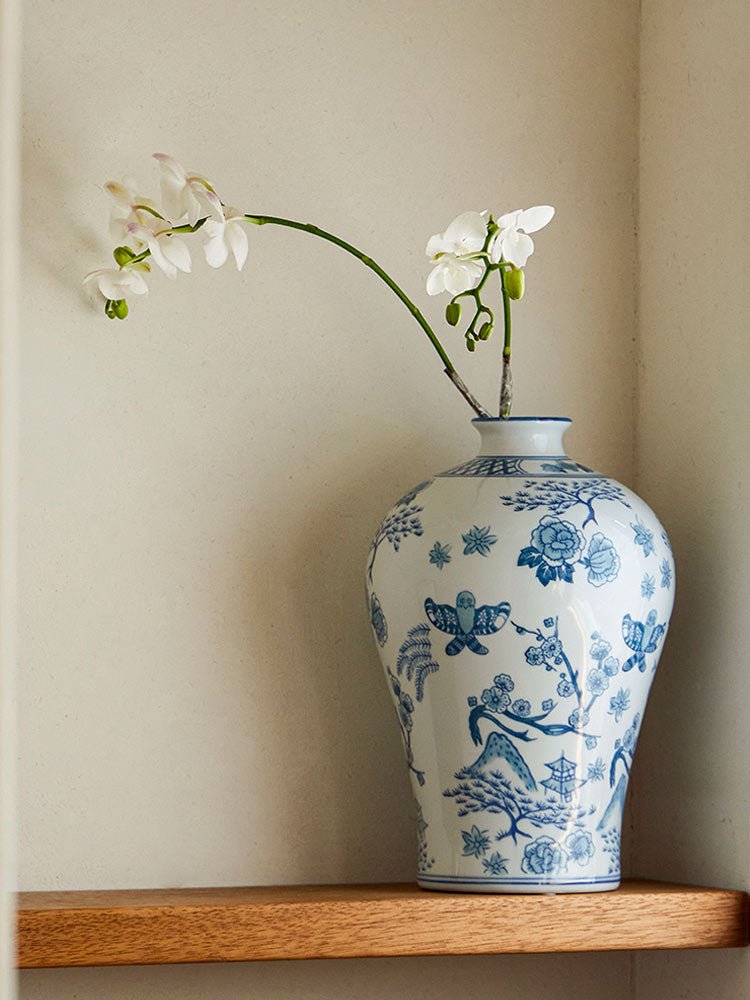 Song Dynasty-Inspired Elegance Hand-Painted Blue & White Porcelain Vase-10