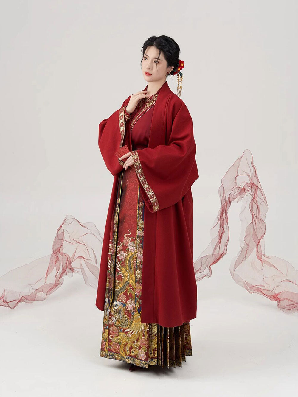 Phoenix & Peony — Ming-Style Gold-Woven Red Mamian Skirt Set-07