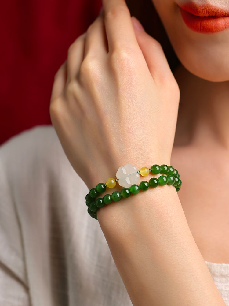 Xinjiang Hetian Jade Bracelet Adorned with a Four Leaf Clover Green Jade Biyu Bracelet-08