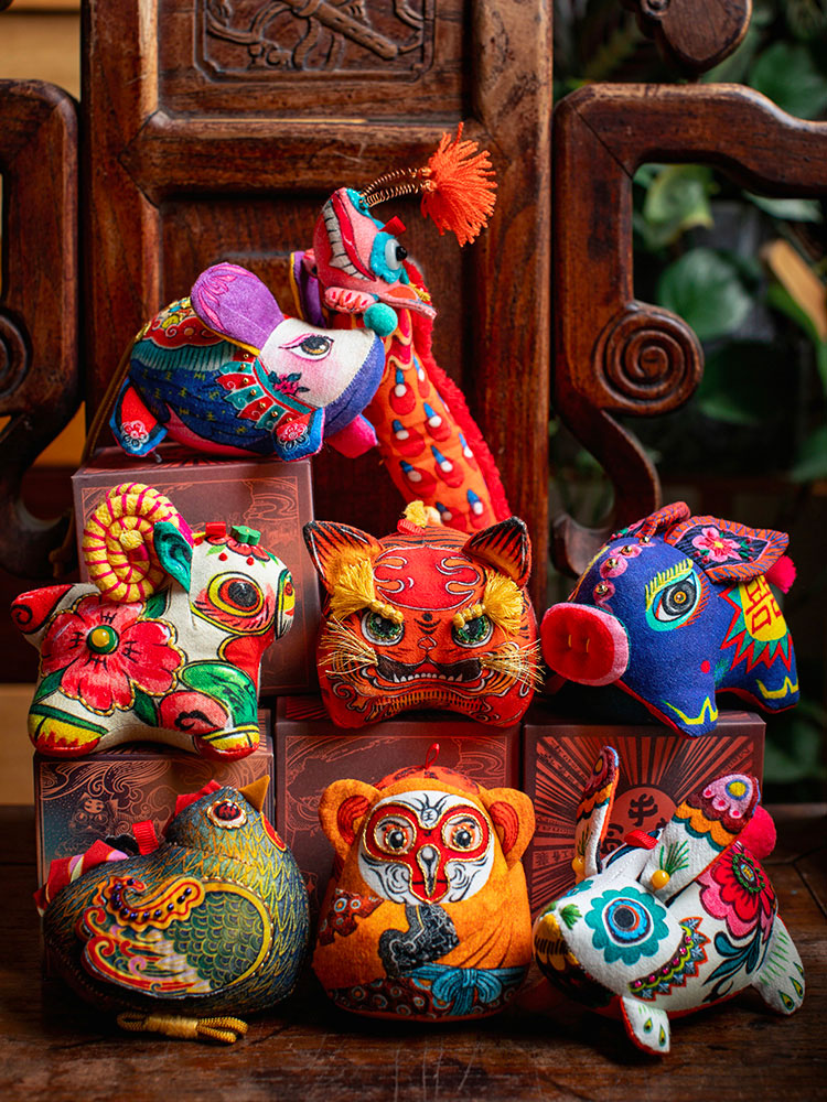 Twelve Chinese Zodiac Signs Hand Embroidered Sachet Car Pendant Herbal Blessing Sachet Christmas Gift-11
