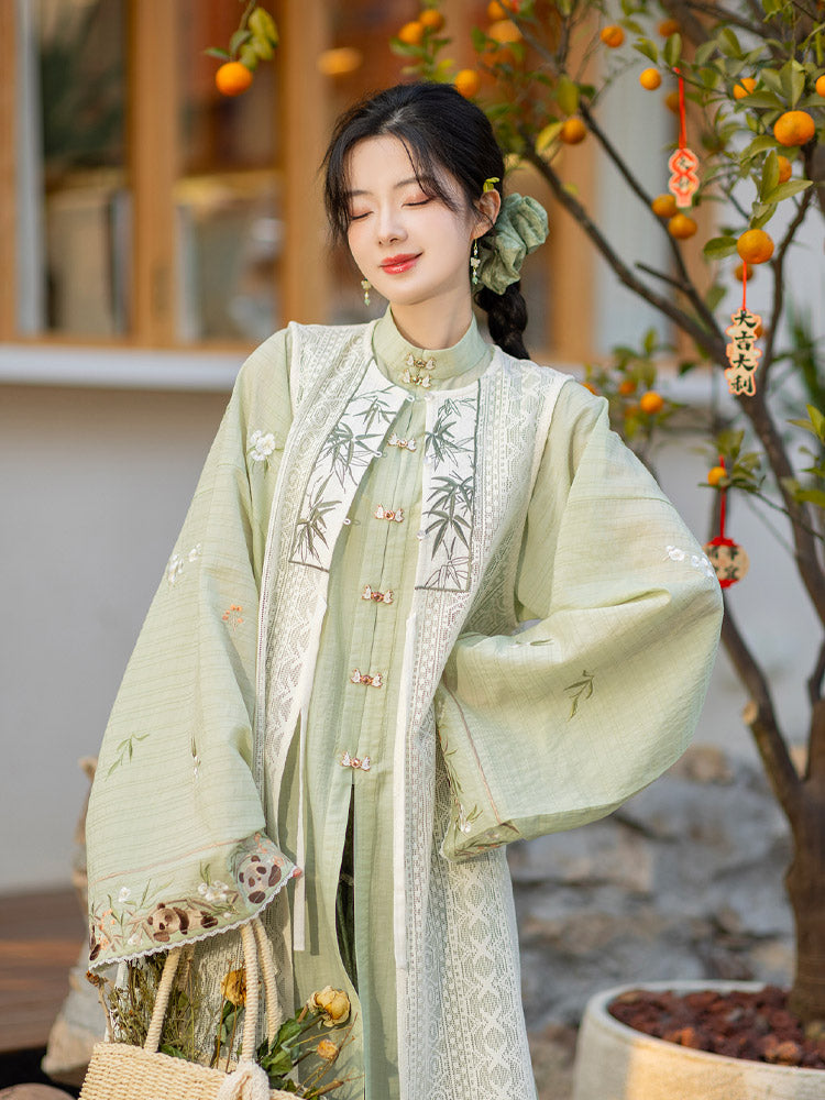 Green Hanfu Skirt Set Inspired by Bamboo Shadows Garden Painting-05